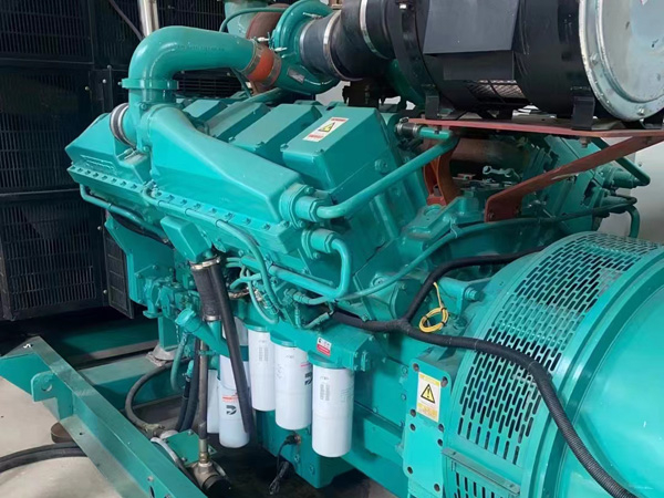 恒山更换100kW柴油发电机组机油时，需要注意哪些事项？